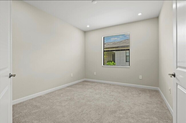 Building Photo - 15519 Sunny Day Dr