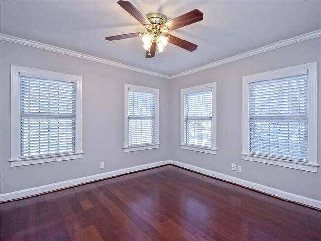 Building Photo - 2710 Willow St
