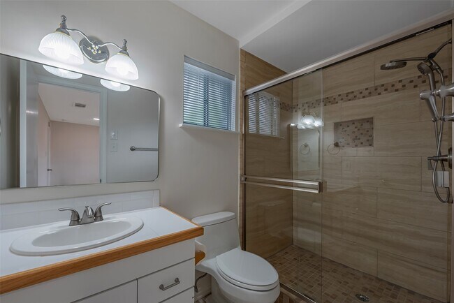 Building Photo - 730 Seamaster Dr