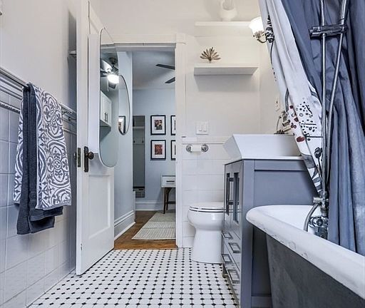 Building Photo - 51 Park Dr