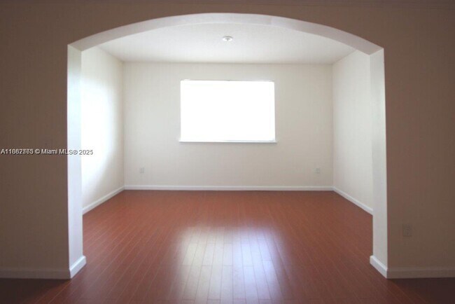 Building Photo - 9833 Baywinds Blvd