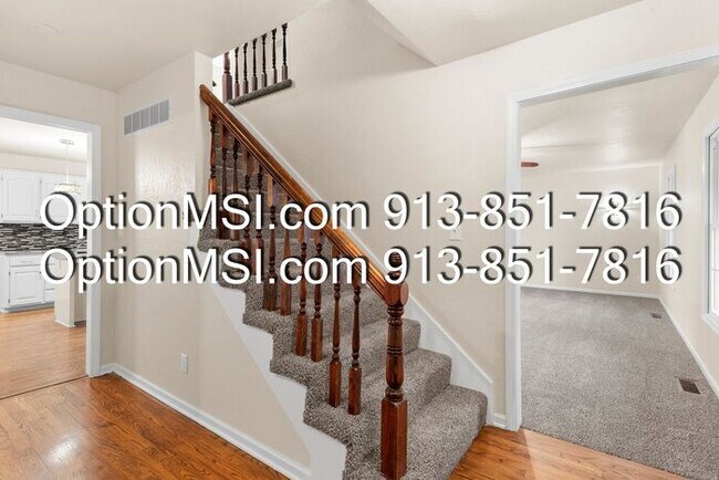 Building Photo - Welcome home to this charming two-story in South Woods subdivision