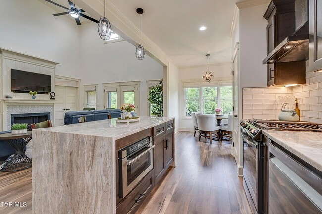 Building Photo - 1007 Shadyside Dr