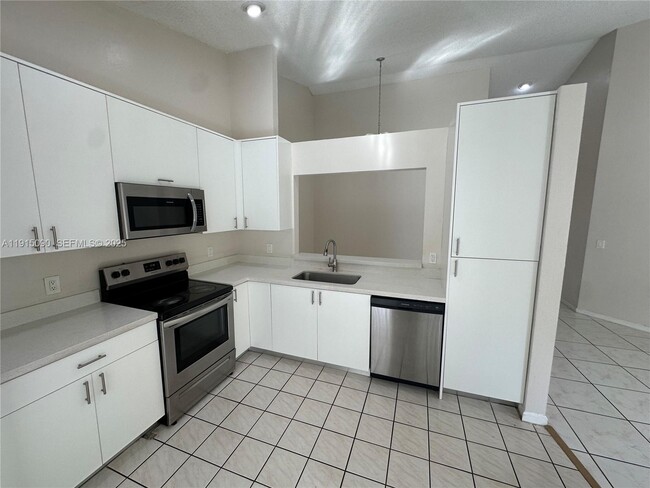 Building Photo - 9336 Ketay Cir