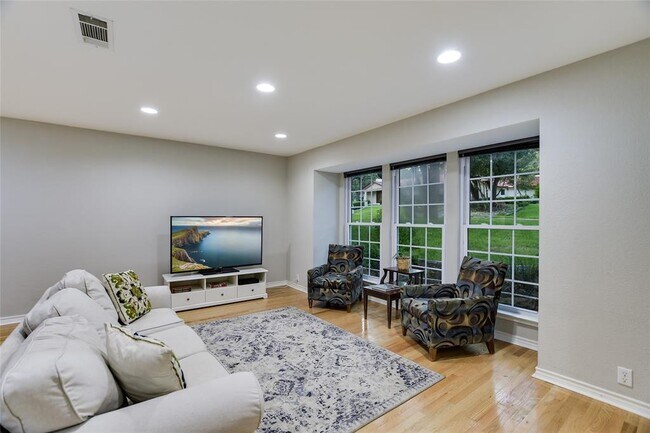 Building Photo - 7615 Rockpoint Dr
