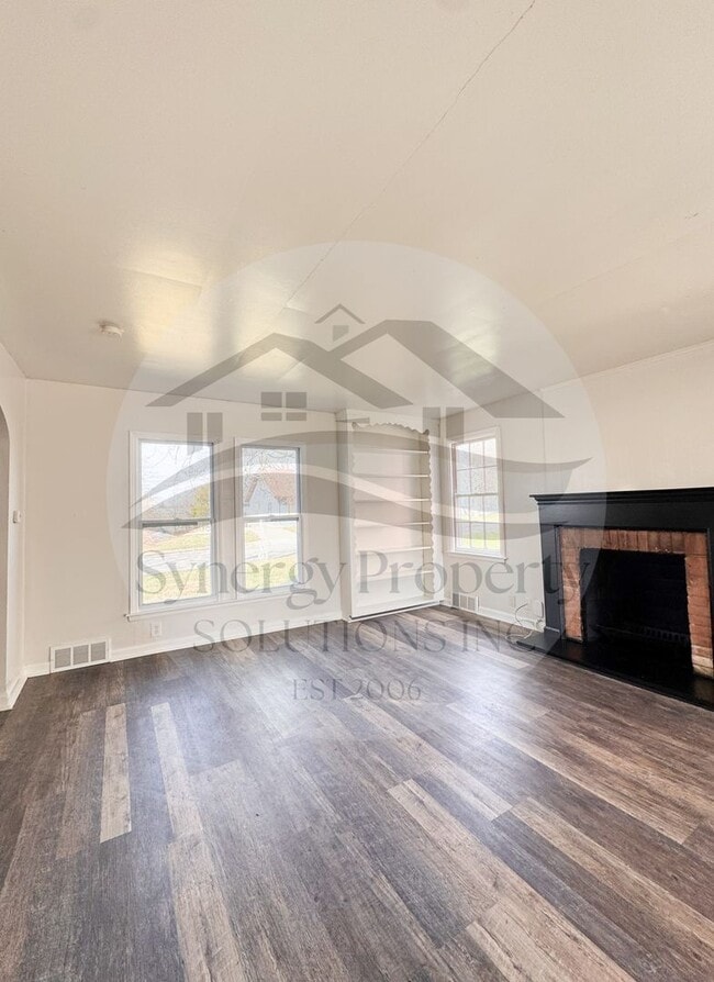 Building Photo - Available Now