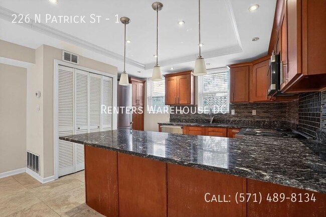 Building Photo - 226 N Patrick St