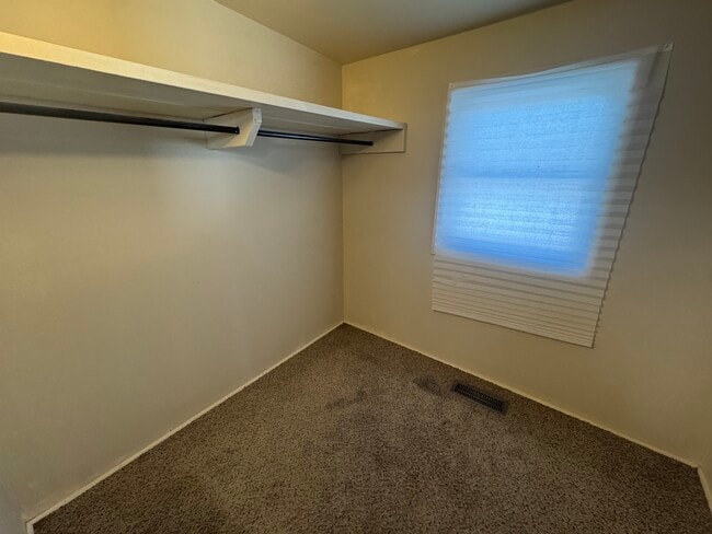 Building Photo - 17 Crawford-