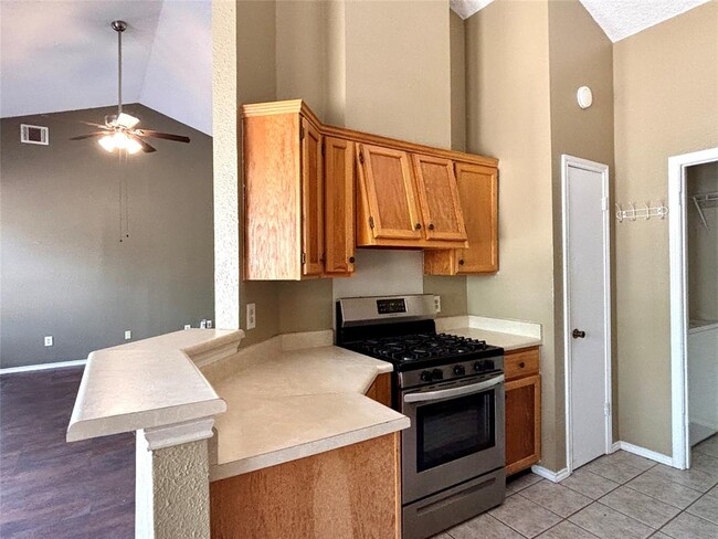 Building Photo - 2139 Cervin Blvd