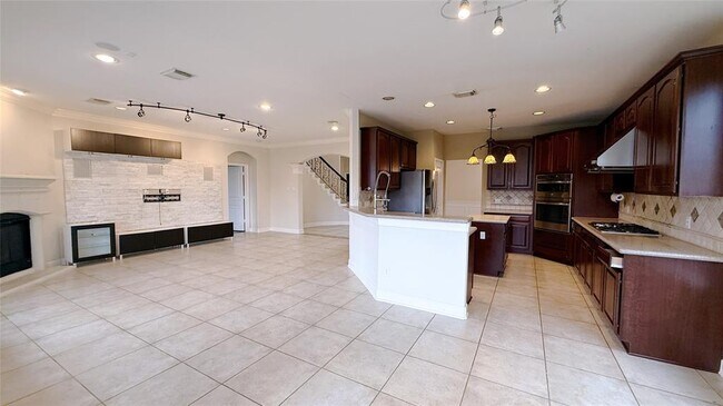 Building Photo - 14330 Ayers Rock Rd