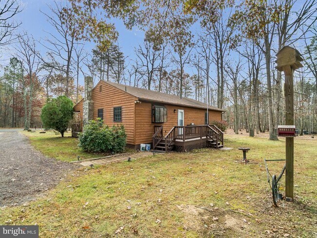 Building Photo - 26185 Independence Rd