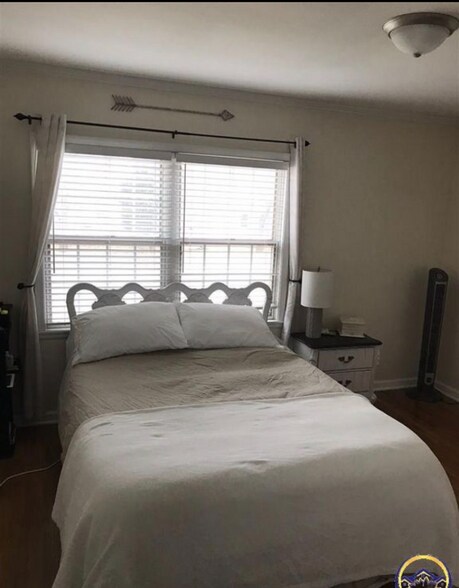 Building Photo - 800 SW High Ave