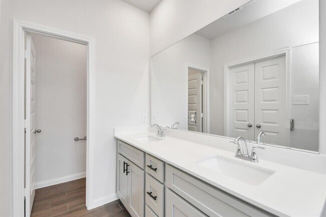 Building Photo - 8006 Cypress Poplar Ct