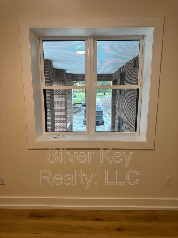 Building Photo - 2113 W Madison Ave