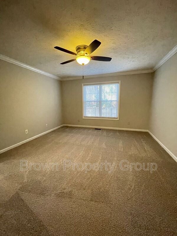 Building Photo - 3401 Lainey Ln