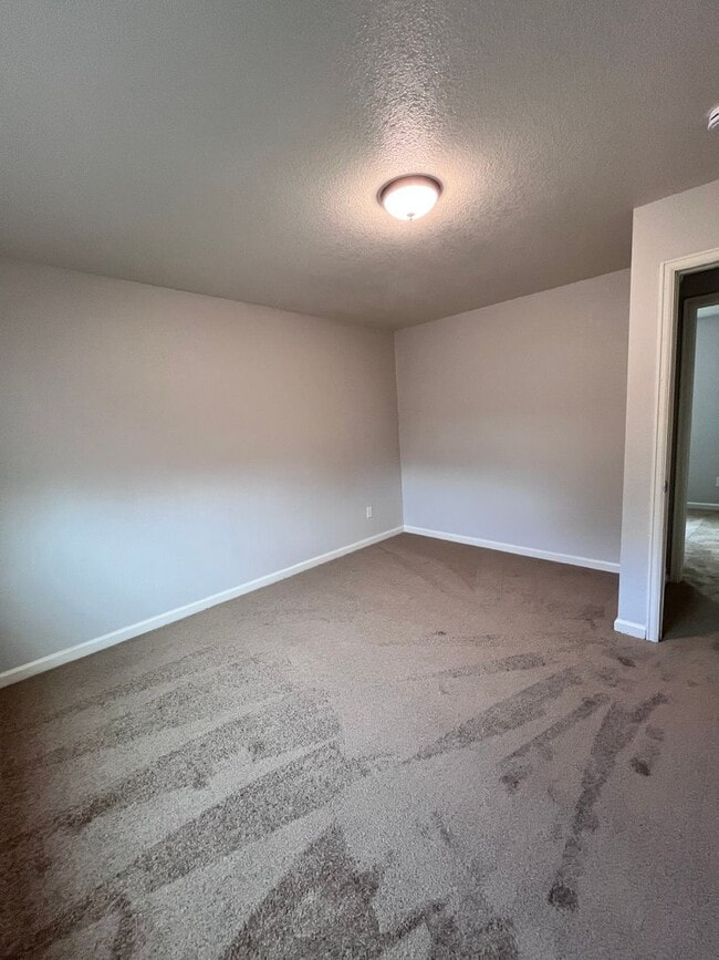 Building Photo - Updated 4-bedroom, 2 bathroom home in Thornton!