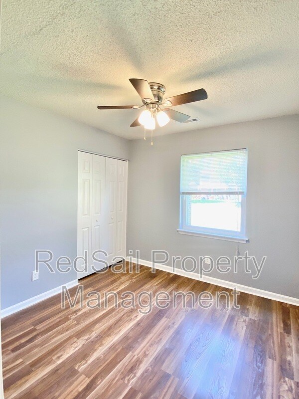 Building Photo - 1028 Anderson Way