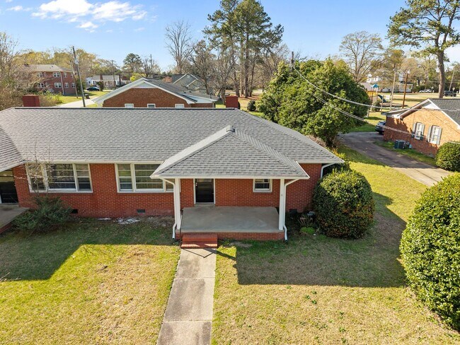 Building Photo - Duplex