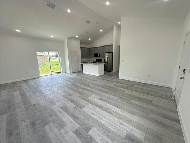 Building Photo - 14951 SW 43rd Terrace Rd