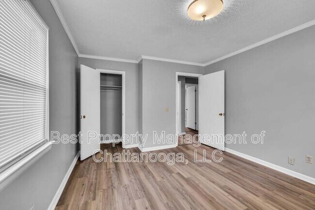 Building Photo - 5506 Sunnydell Ln