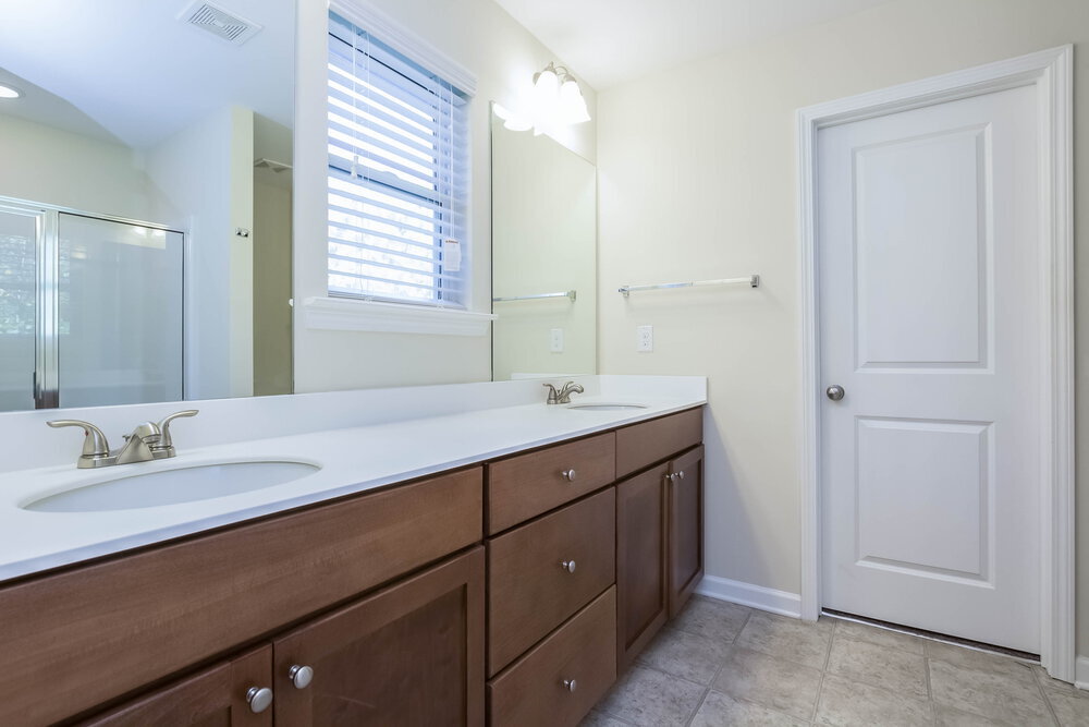 Building Photo - 308 Darbys Run Ct