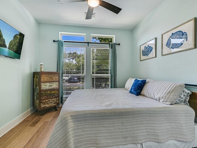 Building Photo - 11205 Avery Station Loop