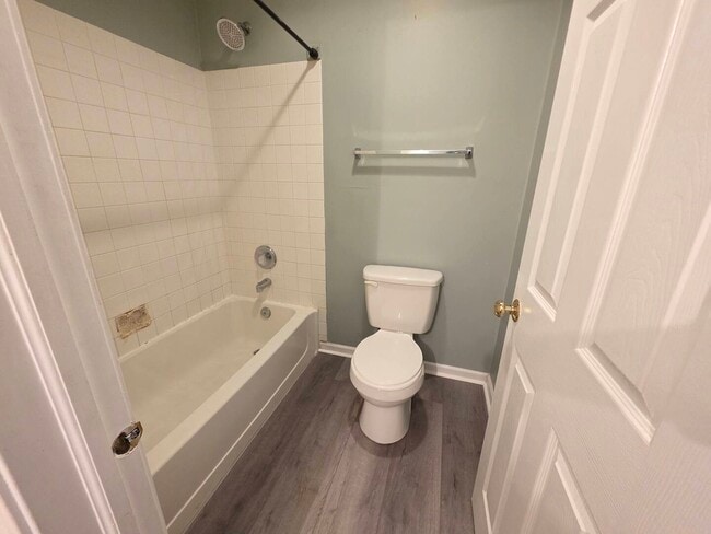 Building Photo - 3076 Kentshire Cir