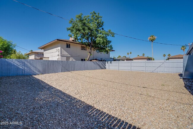 Building Photo - 215 S Doran