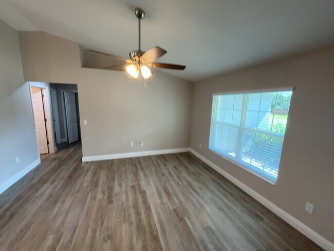 Building Photo - 7110 N Westbrook Way