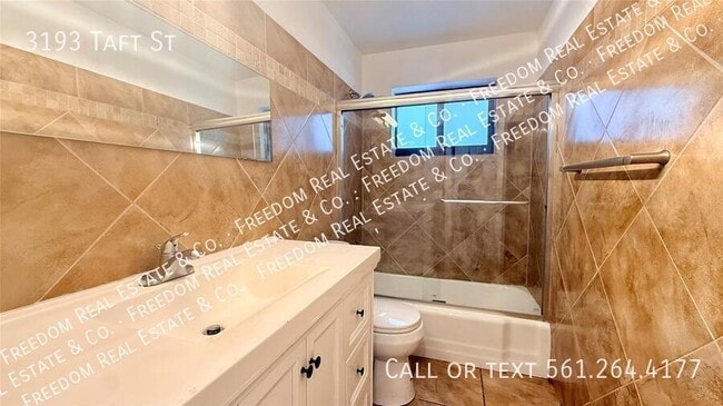 Building Photo - 3193 Taft St