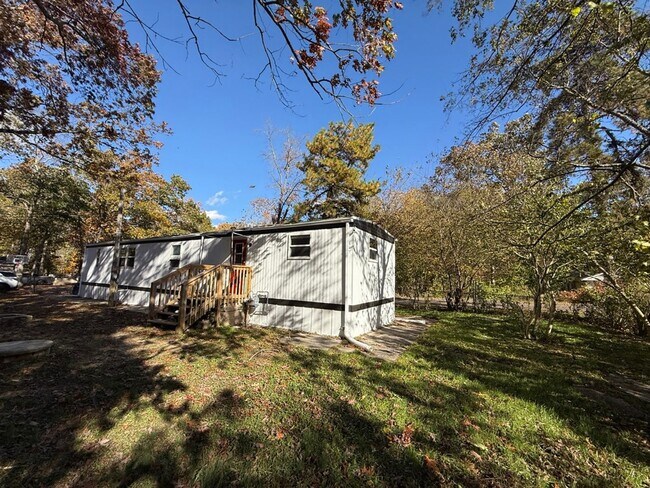 Building Photo - Updated Home in Laurel Lakes NJ FOR RENT $1350