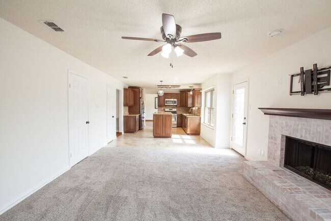 Building Photo - 8204 Tavaros Dr