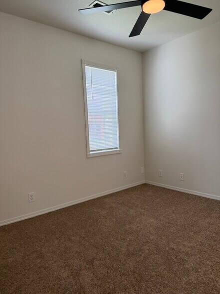 Building Photo - 7040 N Lombard St