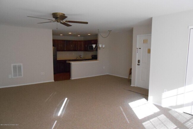 Building Photo - 112 Arrowwood Ct