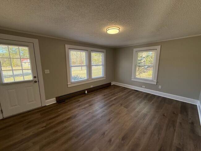 Building Photo - Two bedroom, 1 bath house in Graham-Coming Soon