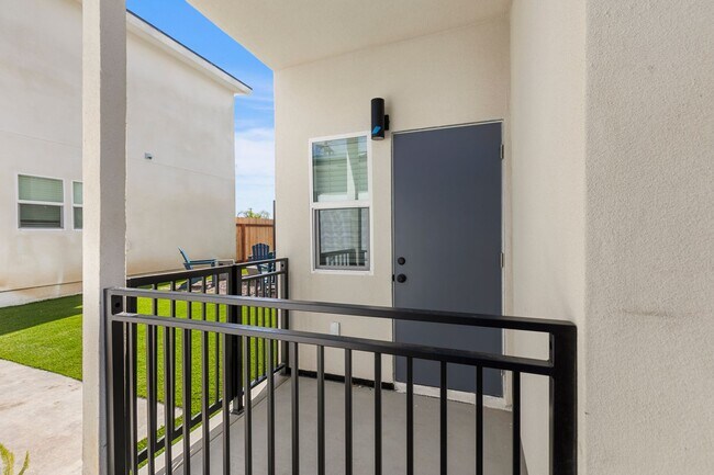 Building Photo - Brand new!