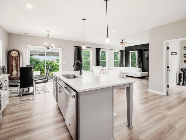 Building Photo - 7233 Celebration Dr