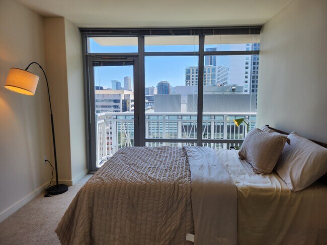 Building Photo - The Cosmopolitan
