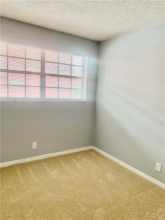 Building Photo - 680 Tennis Club Dr