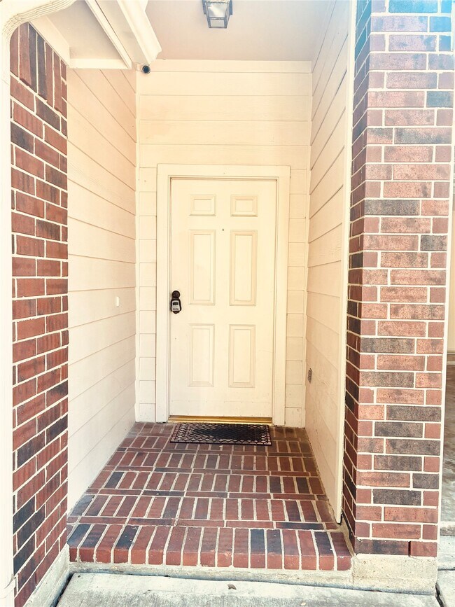 Building Photo - 8307 Solara Bend Ct
