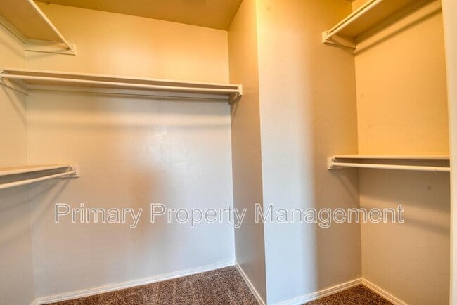 Building Photo - 11908 NW 136th Terrace