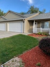 Building Photo - 9907 W Mesquite Ct