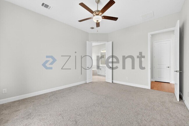 Building Photo - 4112 Dunlap Dr