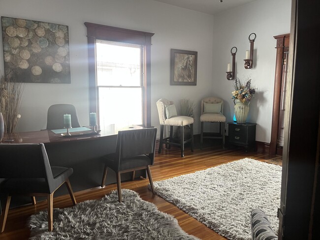 Great room - 1160 Main St