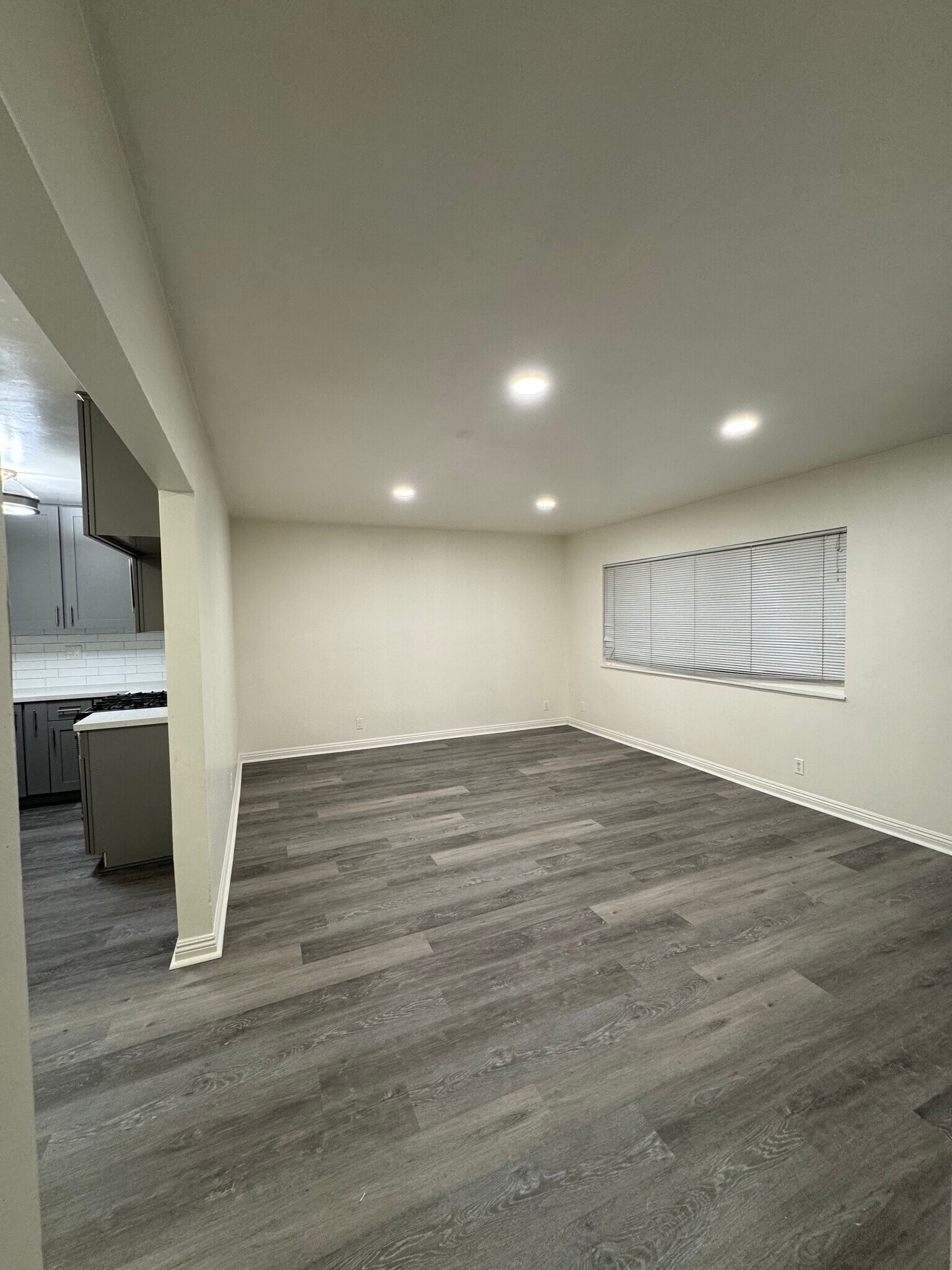Building Photo - 293 W Artesia St