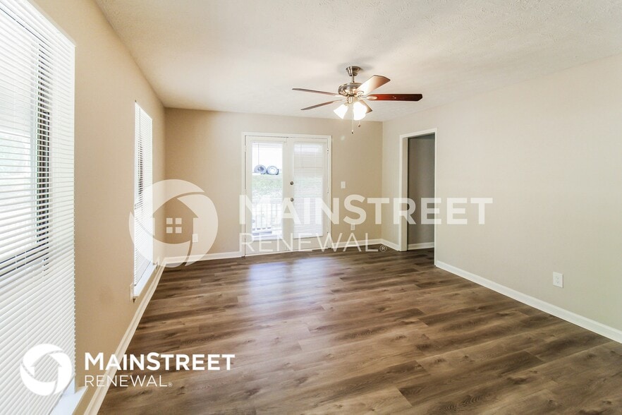 Building Photo - 6231 Willowbrook Dr