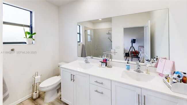 Building Photo - 24902 SW 107th Ave