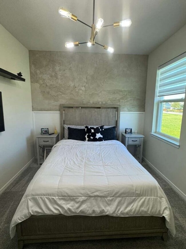 Building Photo - Modern 3-Bedroom Home with Pool and Lake View