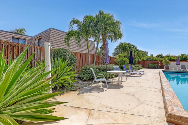 Building Photo - 131 Ocean Cove Dr