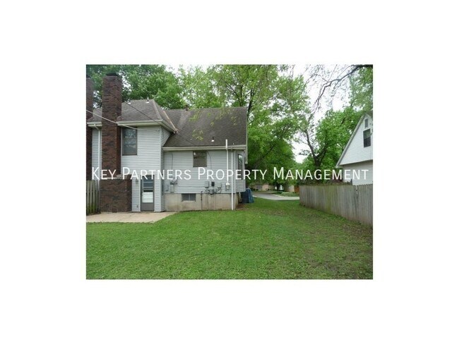 Building Photo - 9110 W 102nd St